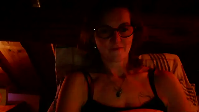 Snapshot of Valinella chatting on 03.03.26 Valinella online show from 03.03.26