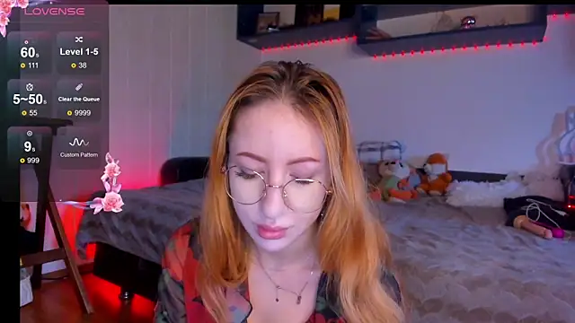 DaddysLittleSlutfox online show from 12.16.25