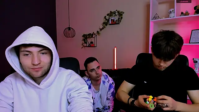 travis wolf  online show from 03.15.26