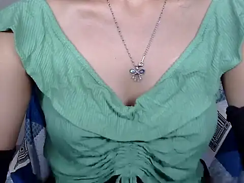 Riva arora01 online show from 10.25.25