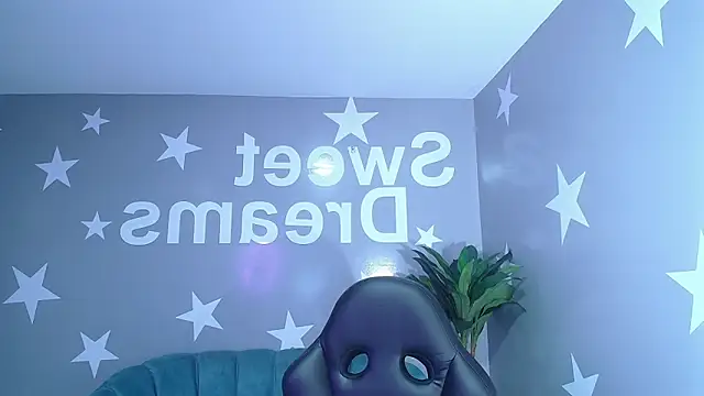 Snapshot of Candy_kush_t chatting on 10.28.25 Candy kush t online show from 10.28.25