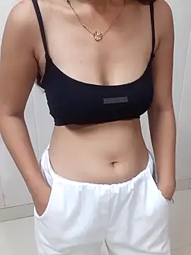 Snapshot of siya_rani67 chatting on 10.03.25 siya rani67 online show from 10.03.25