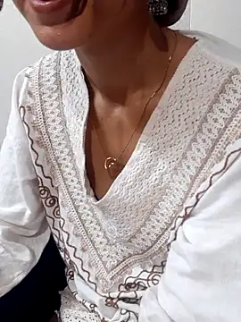 Snapshot of siya_rani67 chatting on 10.06.25 siya rani67 online show from 10.06.25