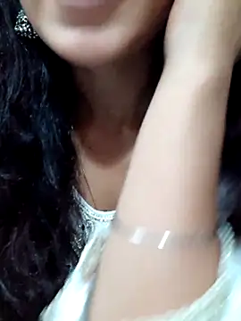 Snapshot of siya_rani67 chatting on 10.10.25 siya rani67 online show from 10.10.25