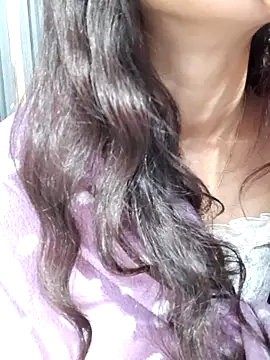 Snapshot of siya_rani67 chatting on 10.15.25 siya rani67 online show from 10.15.25