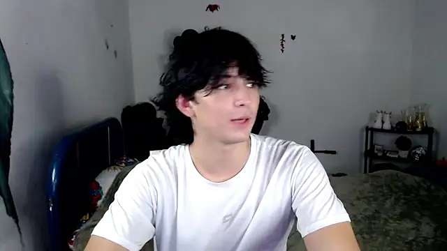 Snapshot of big_lunatic chatting on 11.02.25 big lunatic online show from 11.02.25