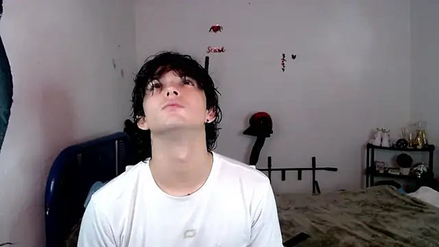 Snapshot of big_lunatic chatting on 11.05.25 big lunatic online show from 11.05.25