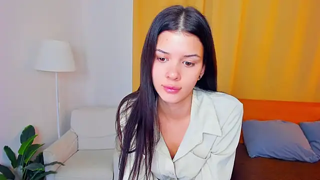 Snapshot of JoCauterucci chatting on 10.22.25 JoCauterucci online show from 10.22.25