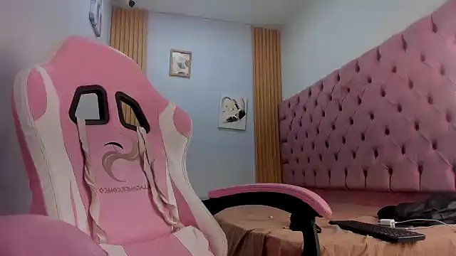 Jax Maliq online show from 11.12.25