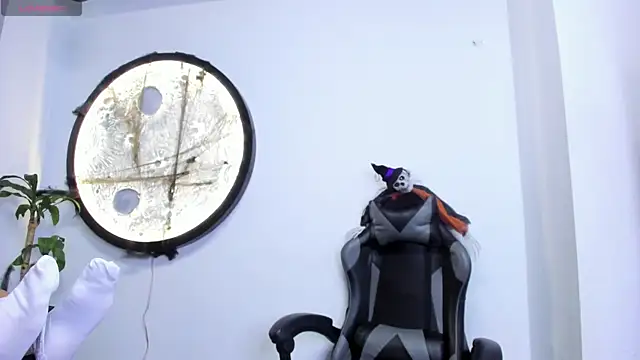 Snapshot of Miaa_Rosse chatting on 10.11.25 Miaa Rosse online show from 10.11.25