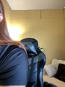 Snapshot of RedVelvet_Dream chatting on 11.30.25 RedVelvet Dream online show from 11.30.25