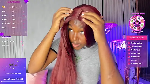 Snapshot of MissMahala_ chatting on 10.13.25 MissMahala online show from 10.13.25