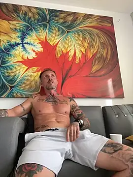 Snapshot of MagicLex1 chatting on 10.02.25 MagicLex1 online show from 10.02.25