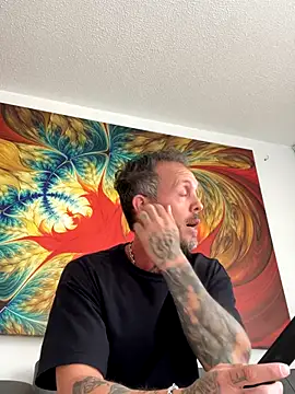 Snapshot of MagicLex1 chatting on 10.27.25 MagicLex1 online show from 10.27.25