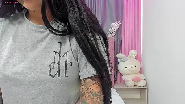 Nayla-Mouna online show from 10.08.25