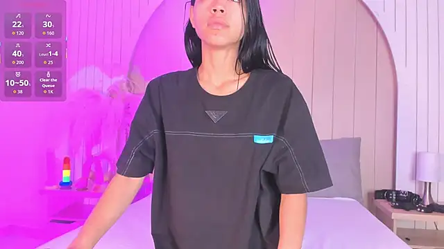 ALICESANDOVAL online show from 04.06.26