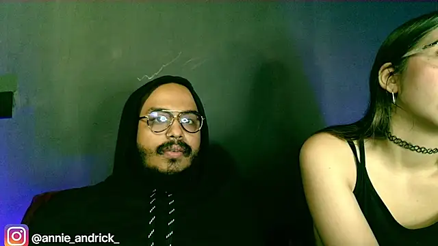  leda swan  online show from 10.08.25