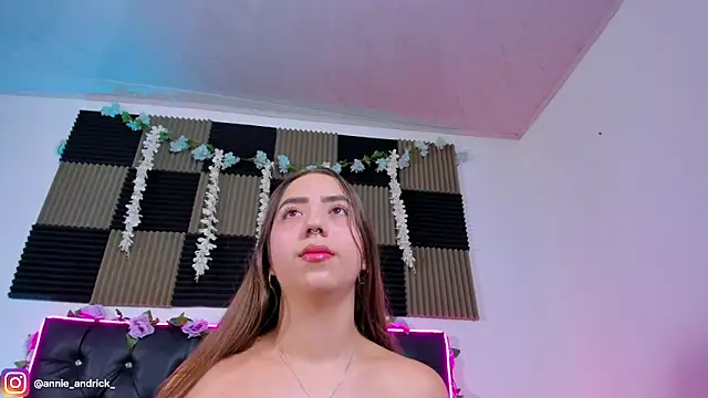  leda swan  online show from 06.28.26