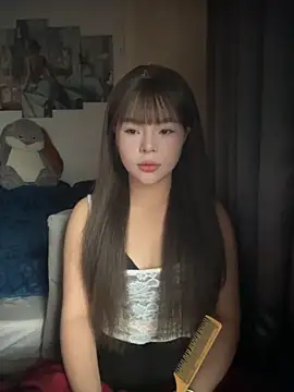 Snapshot of SarahBeii chatting on 11.20.25 SarahBeii online show from 11.20.25