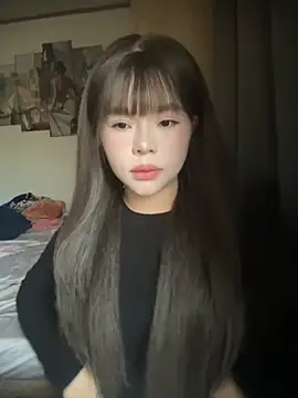 Snapshot of SarahBeii chatting on 11.27.25 SarahBeii online show from 11.27.25