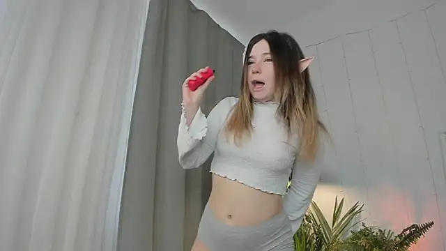 Lina Glow online show from 04.14.26