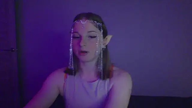 Star Girlish online show from 10.13.25