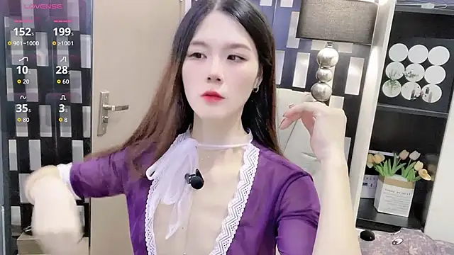 Yueyue-MM online show from 11.14.25