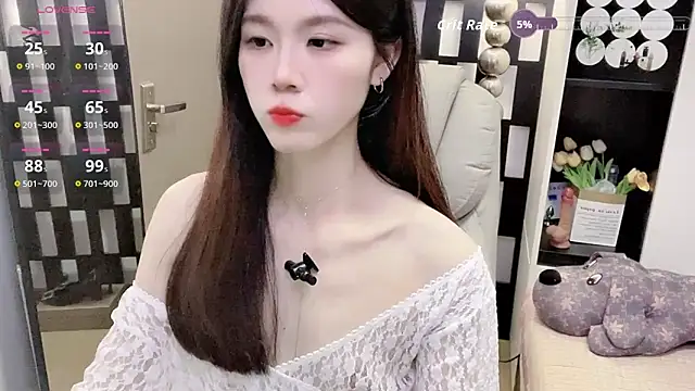 Snapshot of Yueyue-MM chatting on 03.28.26 Yueyue-MM online show from 03.28.26