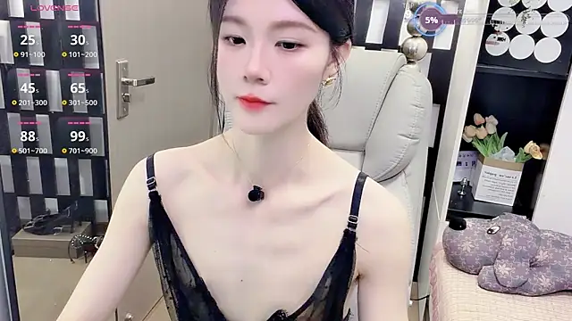 Yueyue-MM online show from 05.10.26