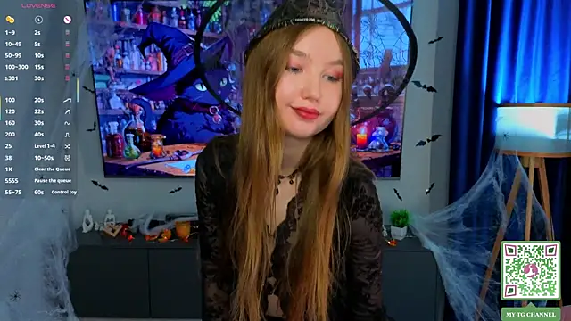 ElfredaTupy online show from 11.10.25