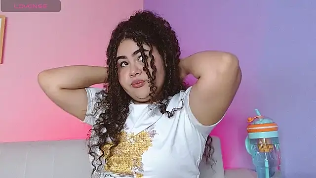 lourdes moon22 online show from 10.16.25