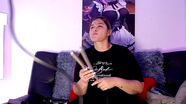 Snapshot of LAHILA_COOPERR chatting on 11.20.25 LAHILA COOPERR online show from 11.20.25