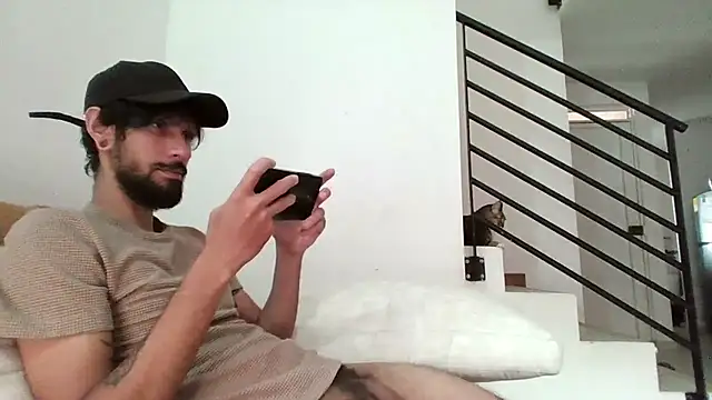 Snapshot of Alejandro92_cali chatting on 03.08.26 Alejandro92 cali online show from 03.08.26