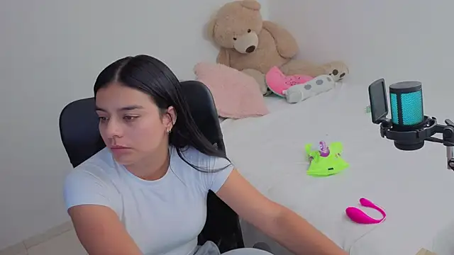 valerihouse online show from 03.25.26