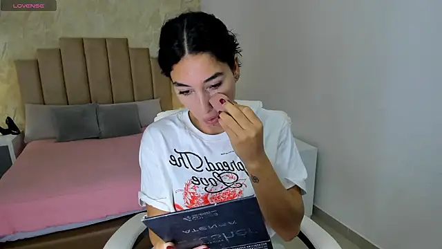 Scarlett 12 online show from 02.26.26