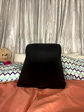 Snapshot of AmyRoss_1 chatting on 10.04.25 AmyRoss 1 online show from 10.04.25