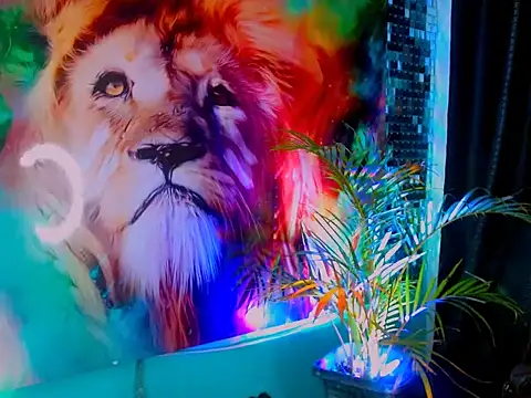 Snapshot of Cristal_Gem1 chatting on 10.03.25 Cristal Gem1 online show from 10.03.25