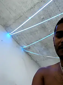 Snapshot of salo-rousee chatting on 09.18.25 salo-rousee online show from 09.18.25