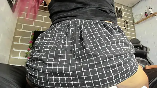 CharlotteBrowm online show from 10.10.25