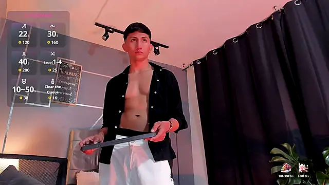 Snapshot of oliver_mr_ chatting on 11.30.25 oliver mr online show from 11.30.25