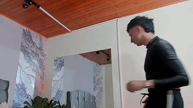 Snapshot of oliver_mr_ chatting on 01.17.26 oliver mr online show from 01.17.26