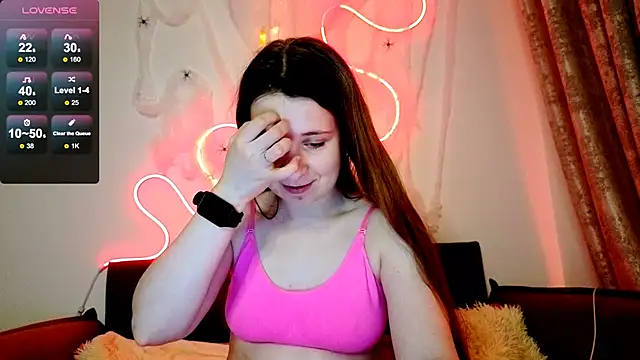  Linett  online show from 10.31.25