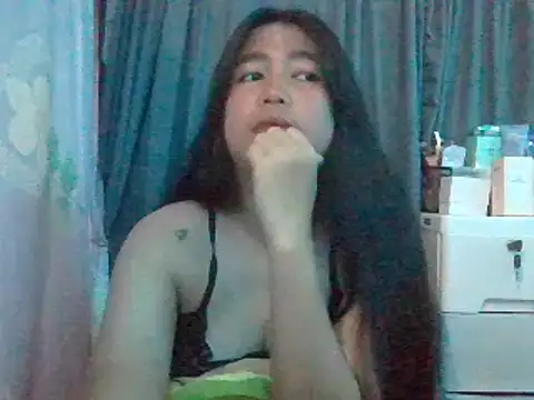 Snapshot of Asianhotskinny chatting on 07.29.26 Asianhotskinny online show from 07.29.26