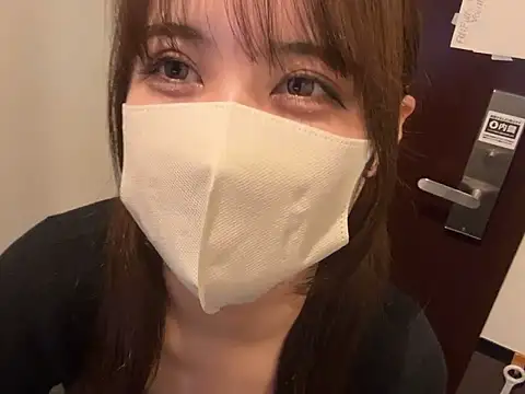 Snapshot of puripote_pupus2 chatting on 11.26.25 puripote pupus2 online show from 11.26.25