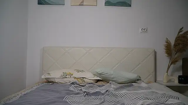 KaeliaScorch online show from 09.29.25