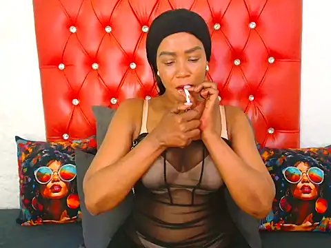 GaggingQueen32 online show from 09.22.25