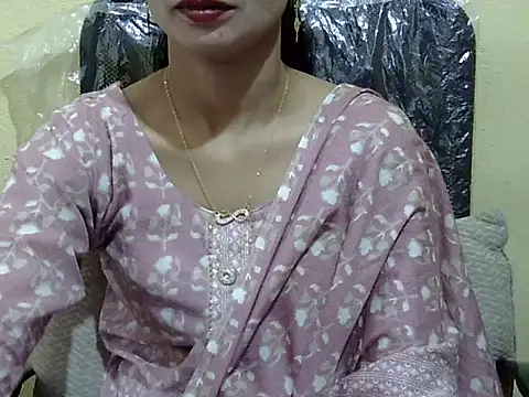 Snapshot of Rahat_S chatting on 11.12.25 Rahat S online show from 11.12.25