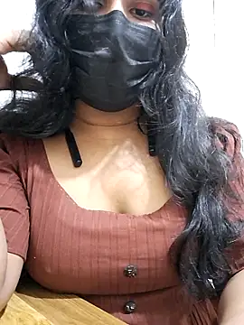 Snapshot of BeautyGirl_sara chatting on 09.10.25 BeautyGirl sara online show from 09.10.25