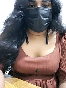 Snapshot of BeautyGirl_sara chatting on 09.28.25 BeautyGirl sara online show from 09.28.25