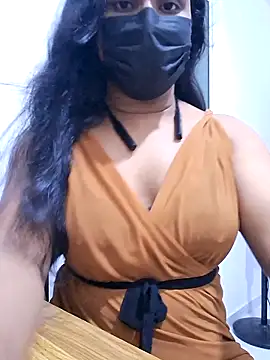 Snapshot of BeautyGirl_sara chatting on 10.03.25 BeautyGirl sara online show from 10.03.25